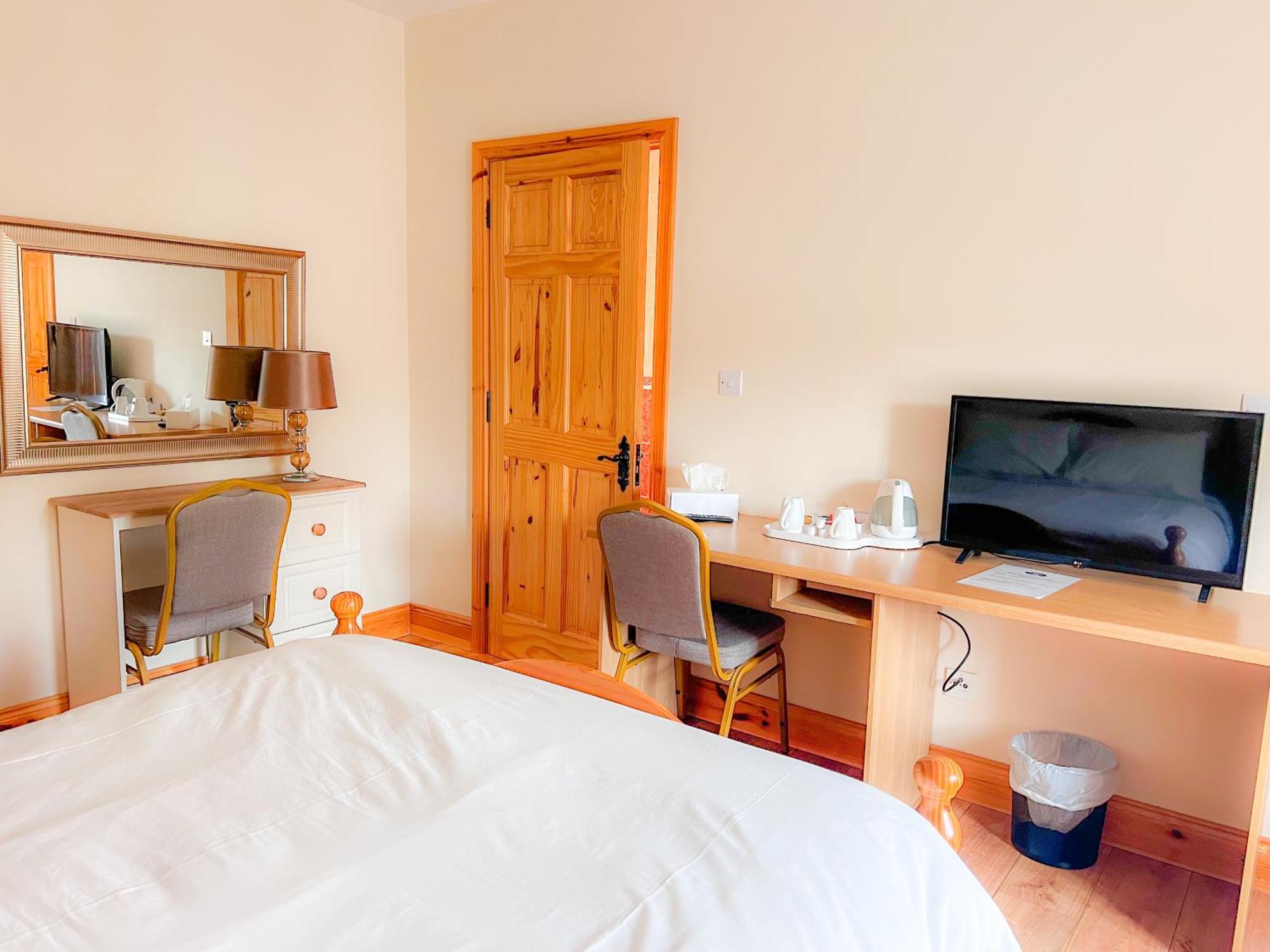 Kilcar Lodge ภายนอก รูปภาพ