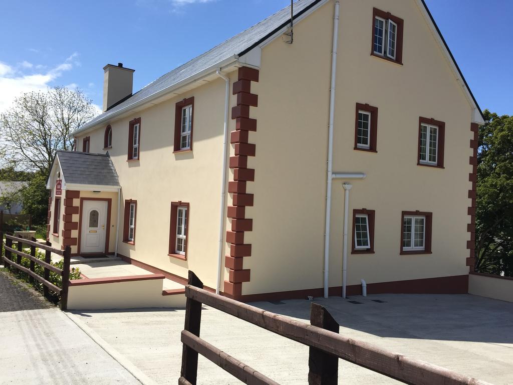 Kilcar Lodge ภายนอก รูปภาพ